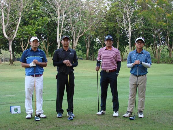 สนามกอล์ฟ กบินทร์บุรี สปอร์ตคลับ Kbsc 4 people