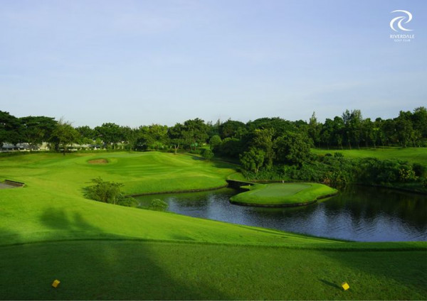 Riverdale Golf Club nature grass and golf course