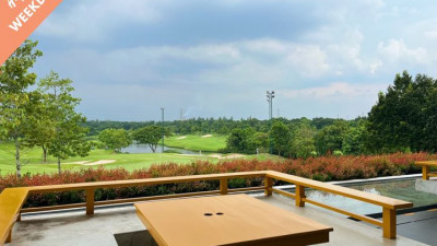 บรรยากาศสนามกอล์ฟจากห้องอาหาร Clubhouse ที่สนามริเวอร์เดล กอล์ฟ คลับ ซึ่งมีพื้นที่ทั้งภายในห้องอาหารและมีส่วน Outdoor ที่ให้ท่านนักกอล์ฟได้พักผ่อนหย่อนใจไปกับวิวสนามกอล์ฟ รับลมธรรมชาติ พร้อมกับรับประทานอาหารมื้อพิเศษไปกับก๊วนของคุณ