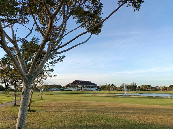 Bangpakong Riverside Country Club grass and nature