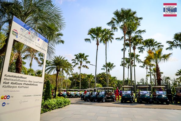 Lotus Valley Golf Resort 3 people outdoors and palm trees