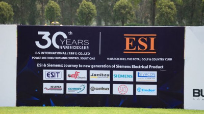 ภาพบรรกาศงานแข่งขันกอล์ฟ ESI Trading  ขอบคุณนักกอล์ฟทุกท่านที่มาใช้บริการกับทางสนาม   อากาศวันนี้สดใสต้นทองอุไรออกดอกสีเหลืองสวยพร้อมต้อนรับนักกอล์ฟทุกท่าน
