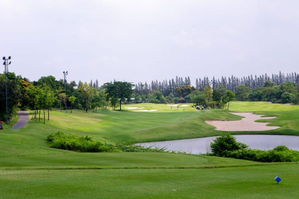 Riverdale Golf Club golf course grass and nature