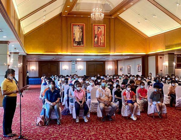 ศูนย์พัฒนากีฬากองทัพบก รามอินทรา 3 people people standing and indoor