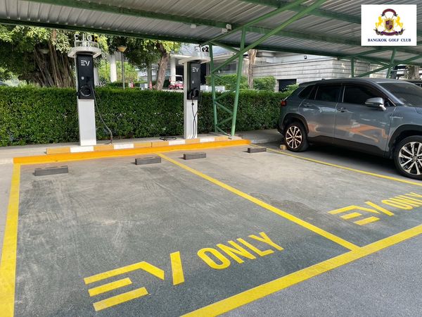 Bangkok Golf Club parking meter car road and BANGKOK GOLF CLUB H I ONLY