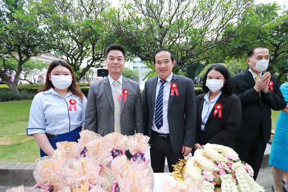 The Royal Bangkok Sports Club 5 people hospital and i