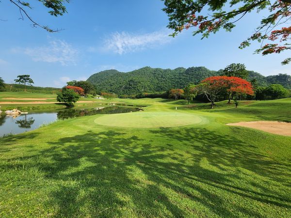 Bangpakong Riverside Country Club golf and golf course
