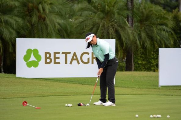 Lotus Valley Golf Resort 1 person golfing golf course and BETAGH