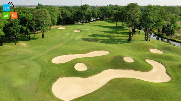 Lam Luk Ka Country Club golf golf course and text