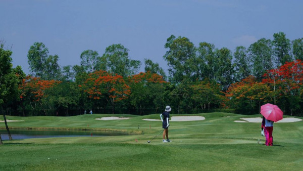 Lotus Valley Golf Resort 3 people people golfing and golf course