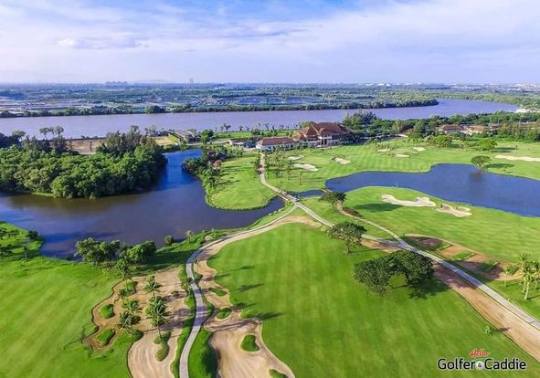 Bangpakong Riverside Country Club golf golf cart and golf course