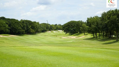 วันนี้แอดมินเก็บตกภาพบรรยากาศ สนาม Riverdale golf club