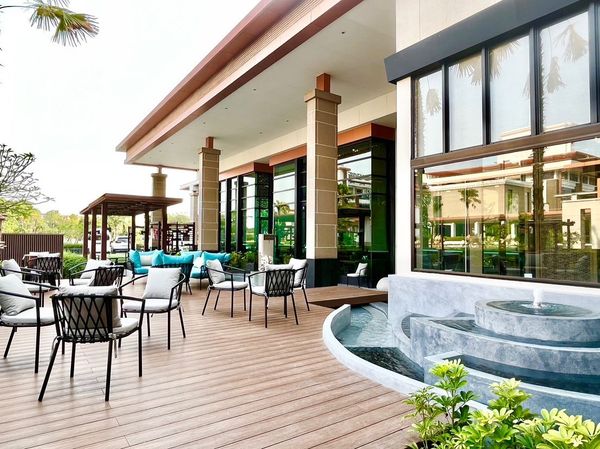 Summit Windmill Golf Club amp Residence pool