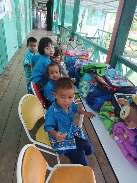 Bangpakong Riverside Country Club 3 people child and people smiling