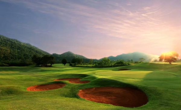 Bangpakong Riverside Country Club golf twilight and golf course