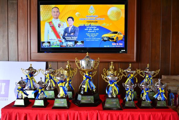 Bangpakong Riverside Country Club 2 people television and text