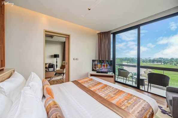 Summit Windmill Golf Club amp Residence bedroom