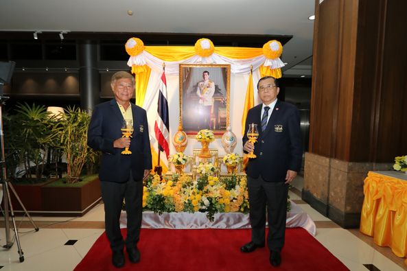 The Royal Bangkok Sports Club 2 people and dais-4
