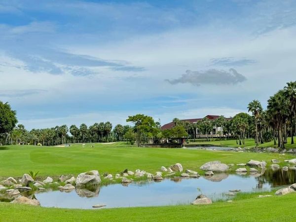 Suwan Golf amp Country Club golf golf cart and golf course