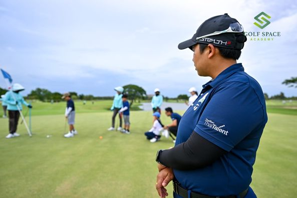 Bangpakong Riverside Country Club 5 people people golfing golf course and text