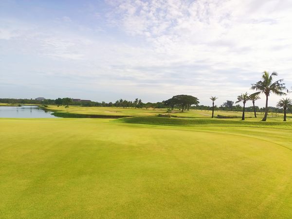 Bangpakong Riverside Country Club golf and golf course