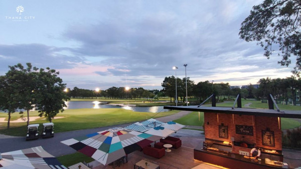 Thana City Country Club 1 person twilight and golf course