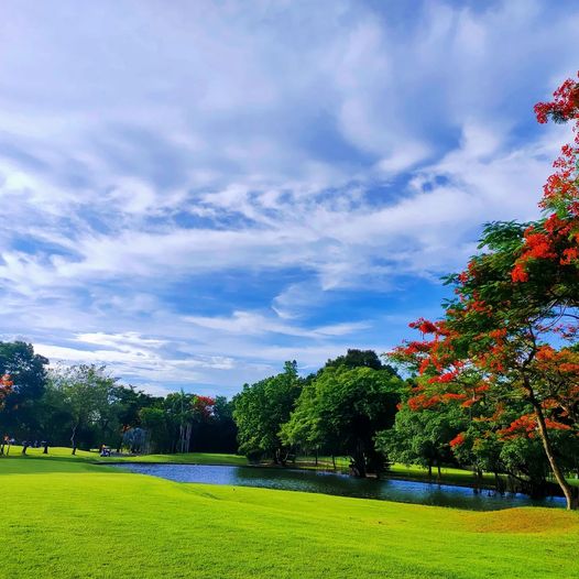 Krungthep Kreetha 1 person cloud nature and golf course
