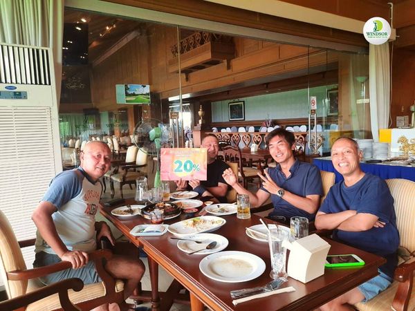 สนามกอล์ฟวินด์เซอร์ปาร์คฯ Windsor Park amp Golf Club 4 คน และ ข้อความ