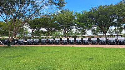 เริ่มต้น October 1, เริ่มต้น New club Car สีเขียวเหนี่ยวทรัพย์ ที่พร้อมให้บริการลูกค้าทุกท่าน  ในวันที่อากาศสดใส ลมเย็นๆ พัดผ่านเบาๆ