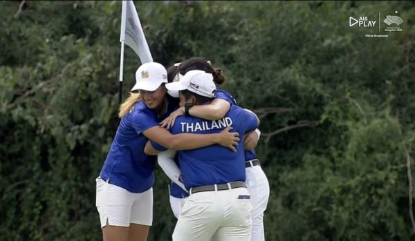 Krungthep Kreetha 2 people people golfing golf course and text-2