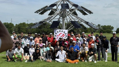 สนามกอล์ฟ 331 Golf Club   ได้รับเกียรติจาก โรงเรียนสอนกอล์ฟราชนาวีบางนา &amp; สนามไดร์กอล์ฟราชนาวี   ที่ได้นำนักเรียน กว่า 40 ชีวิต มาออกรอบ  พบกันทุกปี  พบกันทุกที ก็มีรอยยิ้มเช่นนี้  สิ้นปีเจอกันอีกนะค