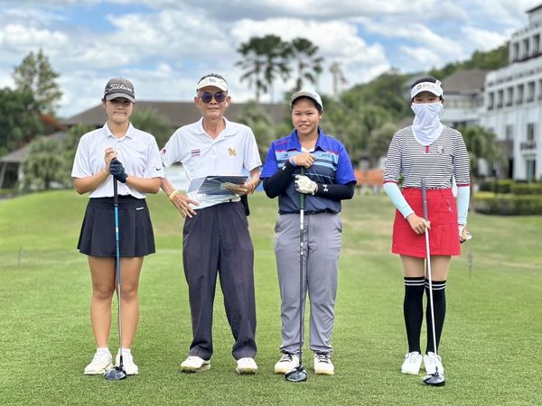 Alpinegolfresort Chiangmai 4 people people golfing golf course and text