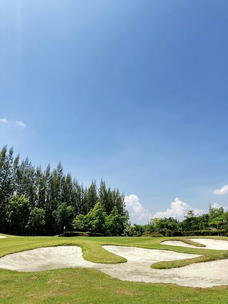สนามกอล์ฟหริภุญชัย กอล์ฟคลับ golf golf cart golf course and grass