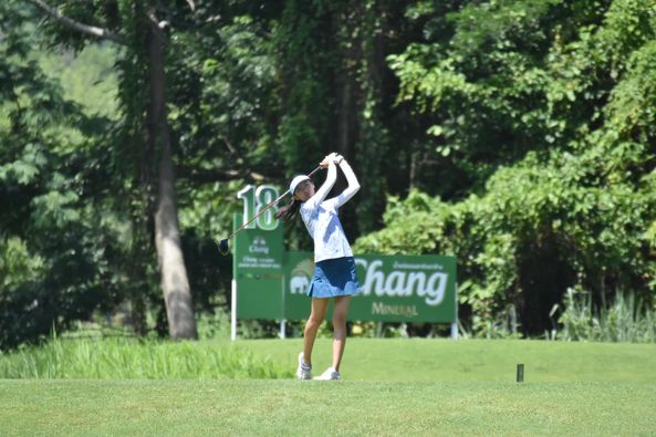 Alpinegolfresort Chiangmai 1 person golfing golf course and text