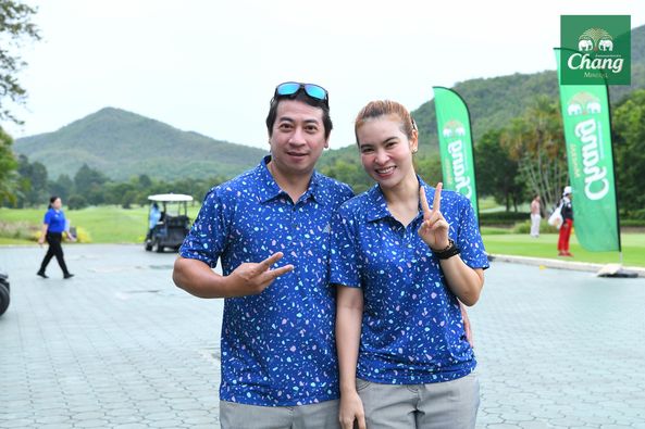 Alpinegolfresort Chiangmai 5 people people golfing golf course and text