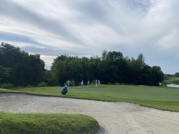 สนามกอล์ฟหริภุญชัย กอล์ฟคลับ 7 people people golfing golf cart and golf course