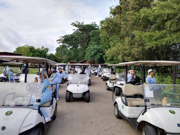 สนามกอล์ฟหริภุญชัย กอล์ฟคลับ 7 people people golfing golf cart golf course and text