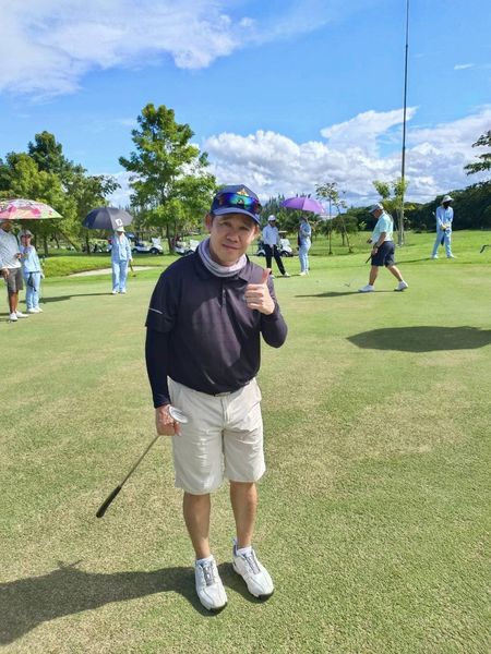 สนามกอล์ฟหริภุญชัย กอล์ฟคลับ 7 people people golfing and golf course