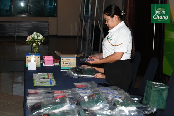 Alpinegolfresort Chiangmai 1 person and text