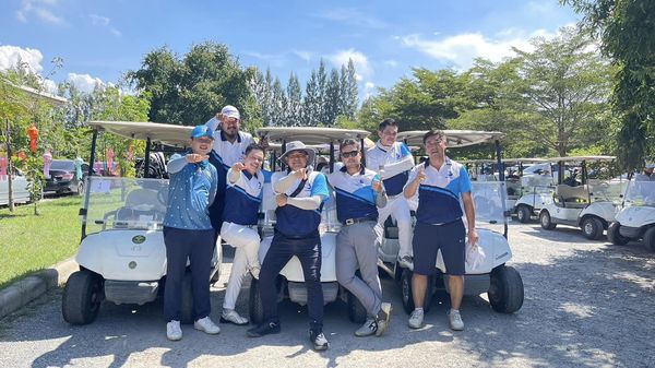 สนามกอล์ฟหริภุญชัย กอล์ฟคลับ nbsp 6 people people golfing golf cart and golf course