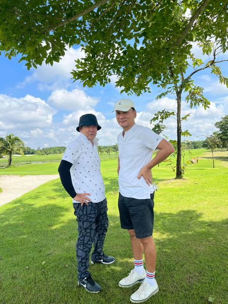 สนามกอล์ฟหริภุญชัย กอล์ฟคลับ nbsp 2 people people golfing and golf course