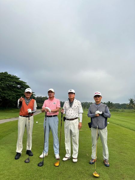 สนามกอล์ฟหริภุญชัย กอล์ฟคลับ nbsp 4 people people golfing and golf course-3