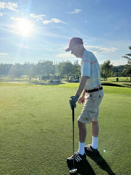 สนามกอล์ฟหริภุญชัย กอล์ฟคลับ nbsp 1 person golfing and golf course-5
