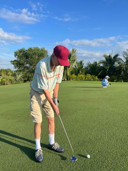 สนามกอล์ฟหริภุญชัย กอล์ฟคลับ nbsp 2 people people golfing and golf course-3