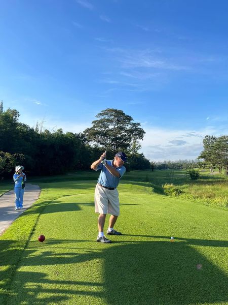 สนามกอล์ฟหริภุญชัย กอล์ฟคลับ nbsp 2 people people golfing and golf course