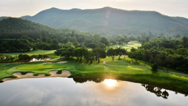 Alpinegolfresort Chiangmai nbsp golf course and twilight