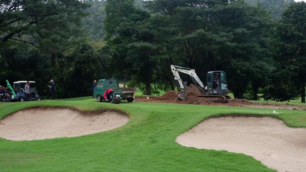 Alpinegolfresort Chiangmai 1 person and outdoors