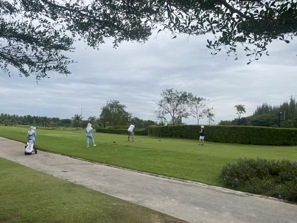สนามกอล์ฟหริภุญชัย กอล์ฟคลับ 4 people people standing grass and golf course