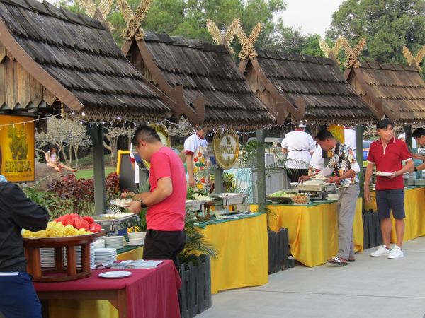Santiburi Country Club Chiangrai 7 people fruit and outdoors