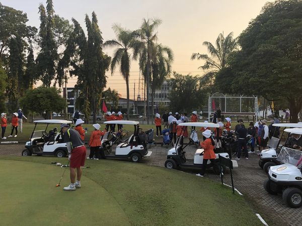 Lanna Golf Club 10 people and outdoors